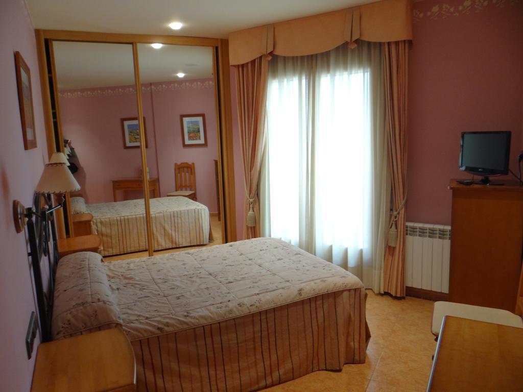 Hotel Casa Carmen Benabarre Bilik gambar