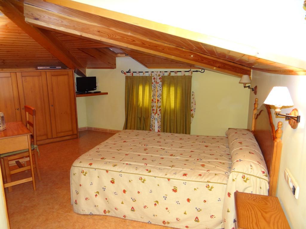 Hotel Casa Carmen Benabarre Bilik gambar